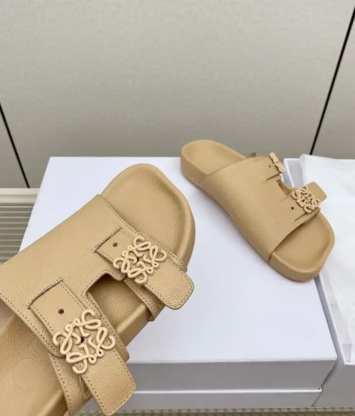 hype Loewe Slippers