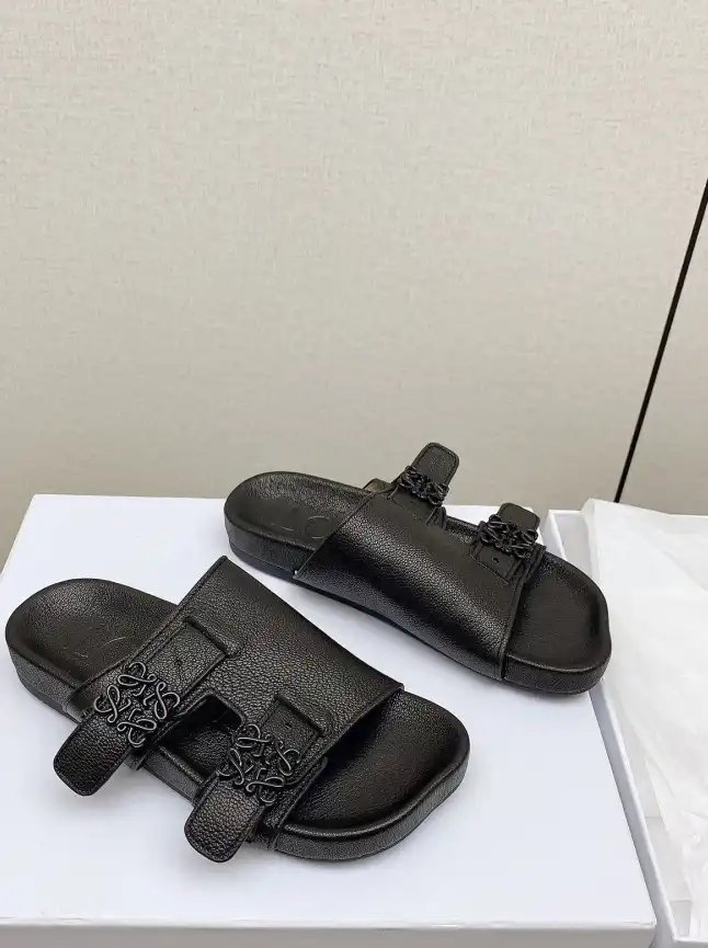 hype Loewe Slippers