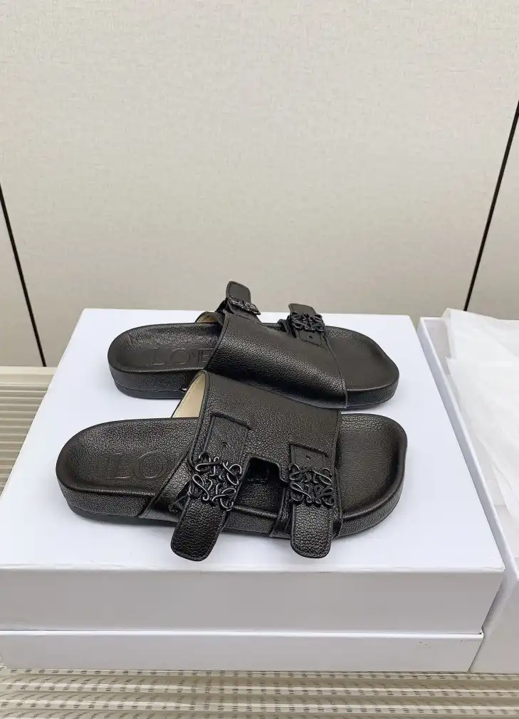 hype Loewe Slippers