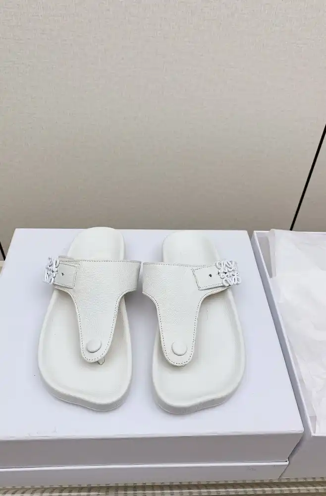 hype Loewe Slippers