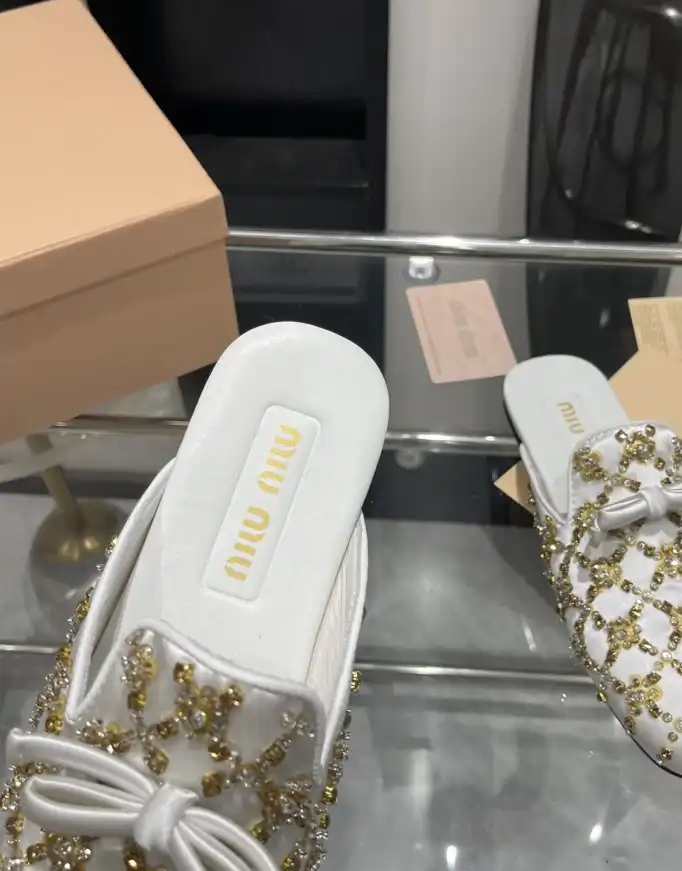 hype Miu Miu Slippers