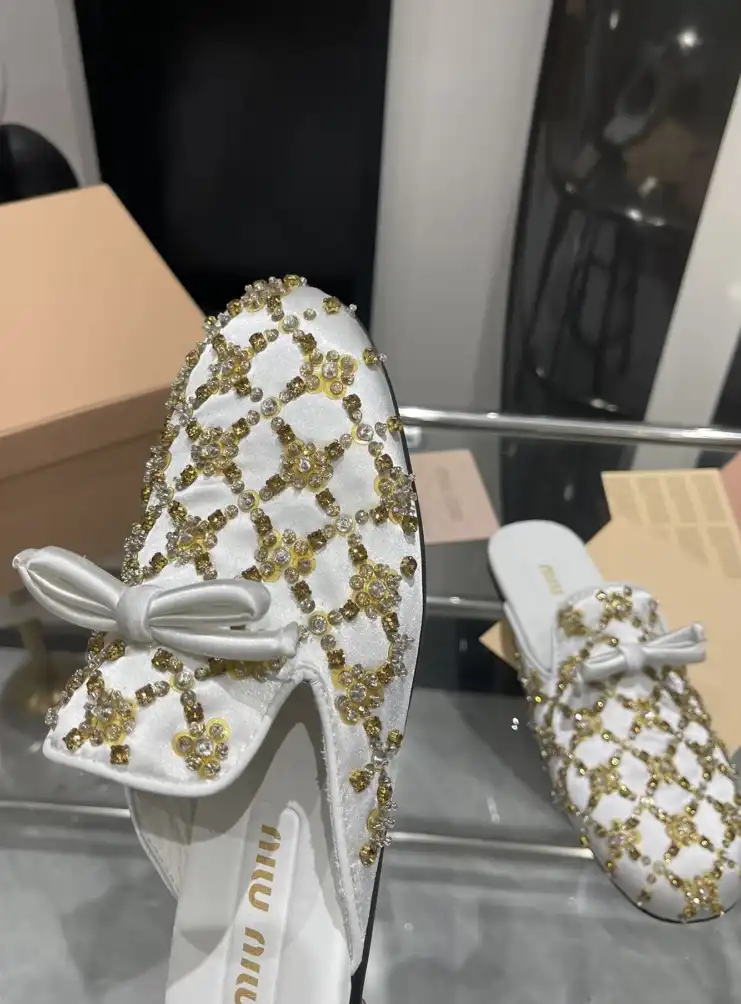 hype Miu Miu Slippers