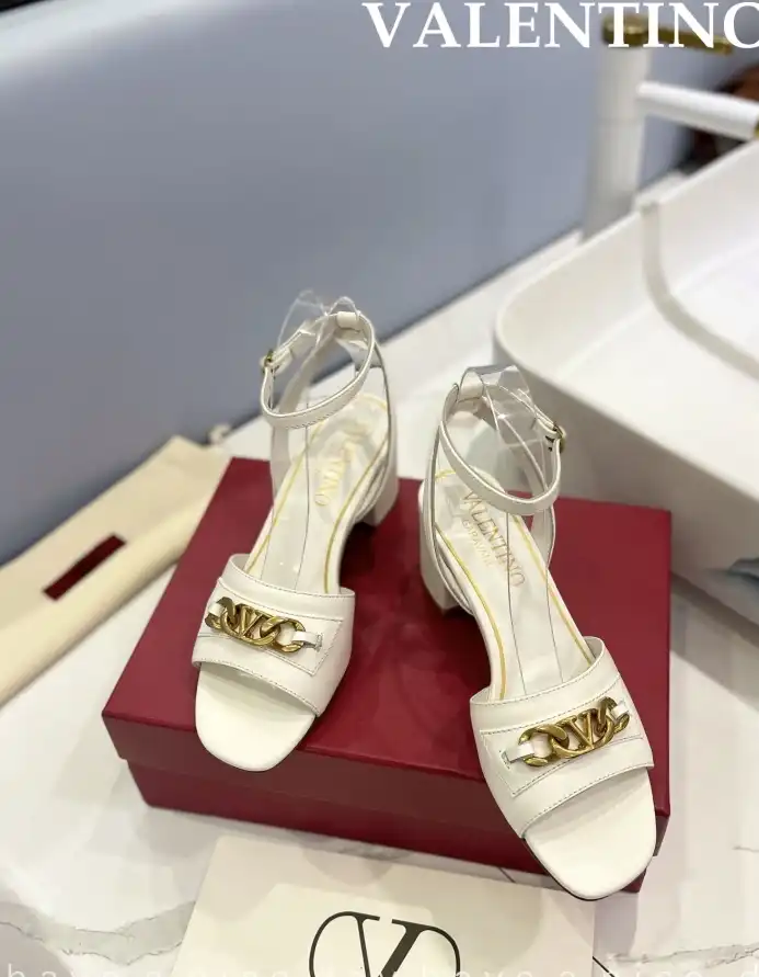 hype Valentino Sandals