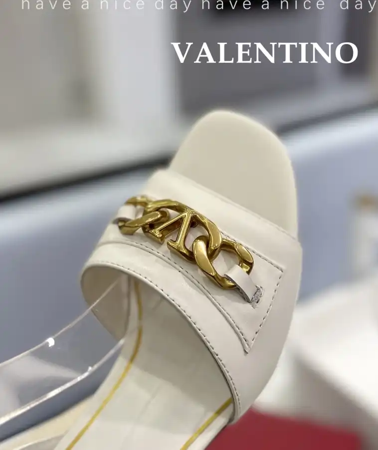 hype Valentino Sandals