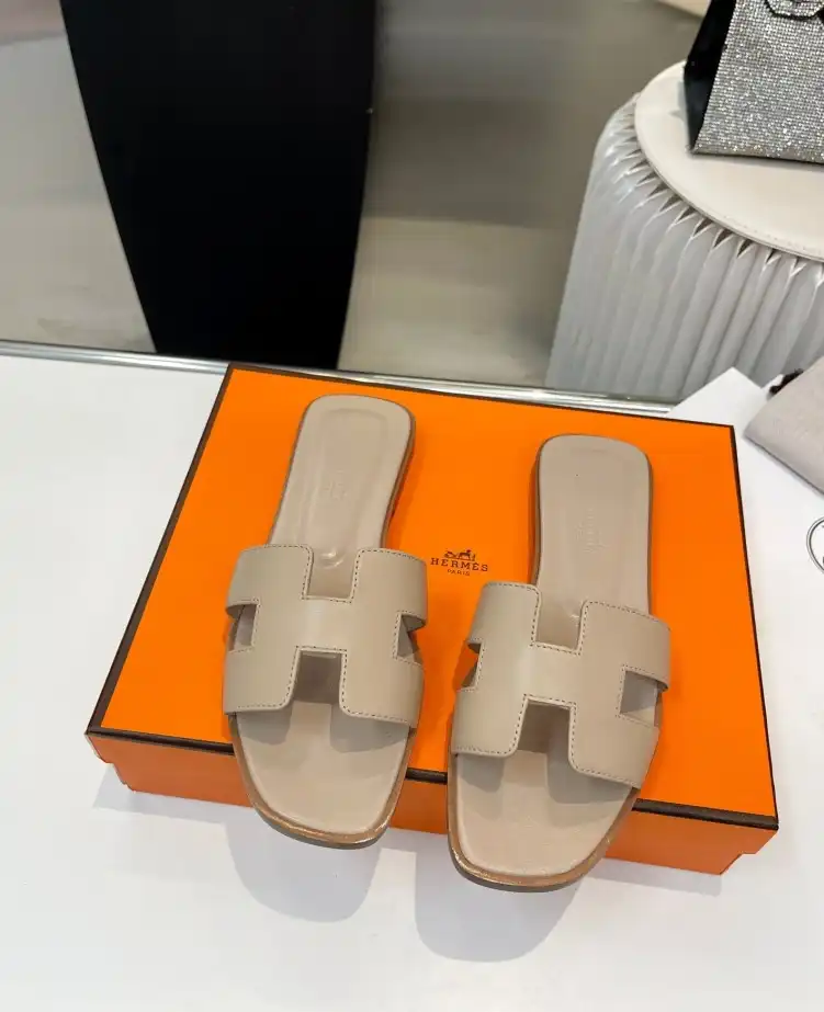 hype Hermes Slippers