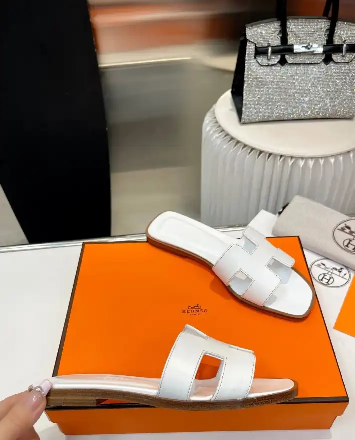 hype Hermes Slippers