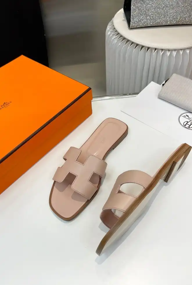 hype Hermes Slippers