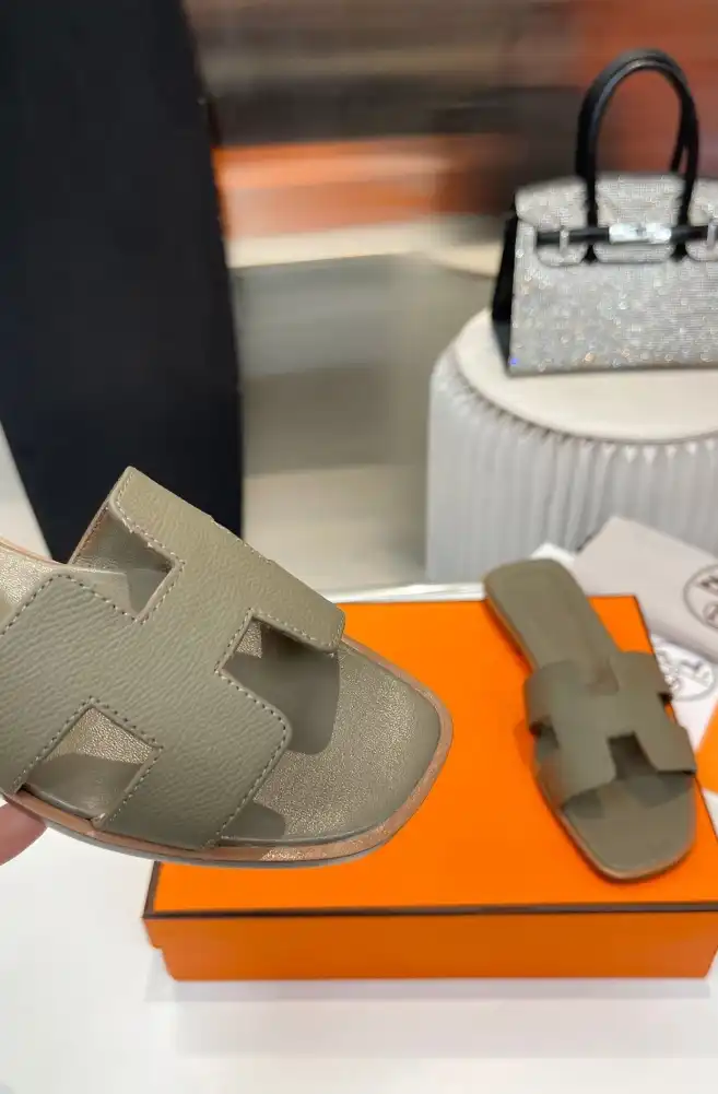 hype Hermes Slippers