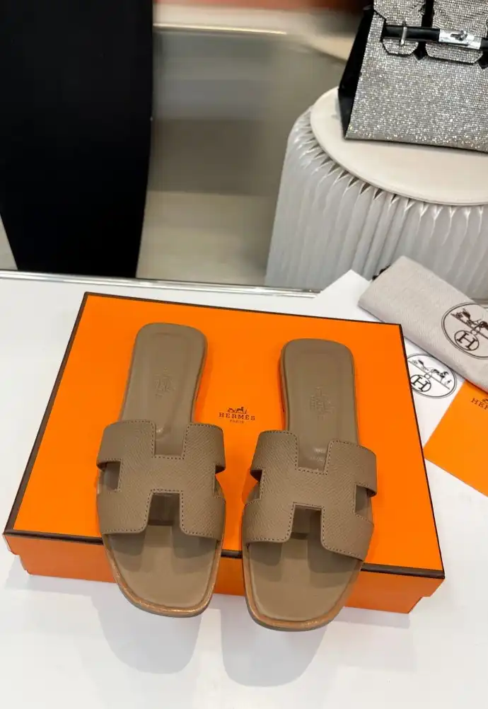 hype Hermes Slippers