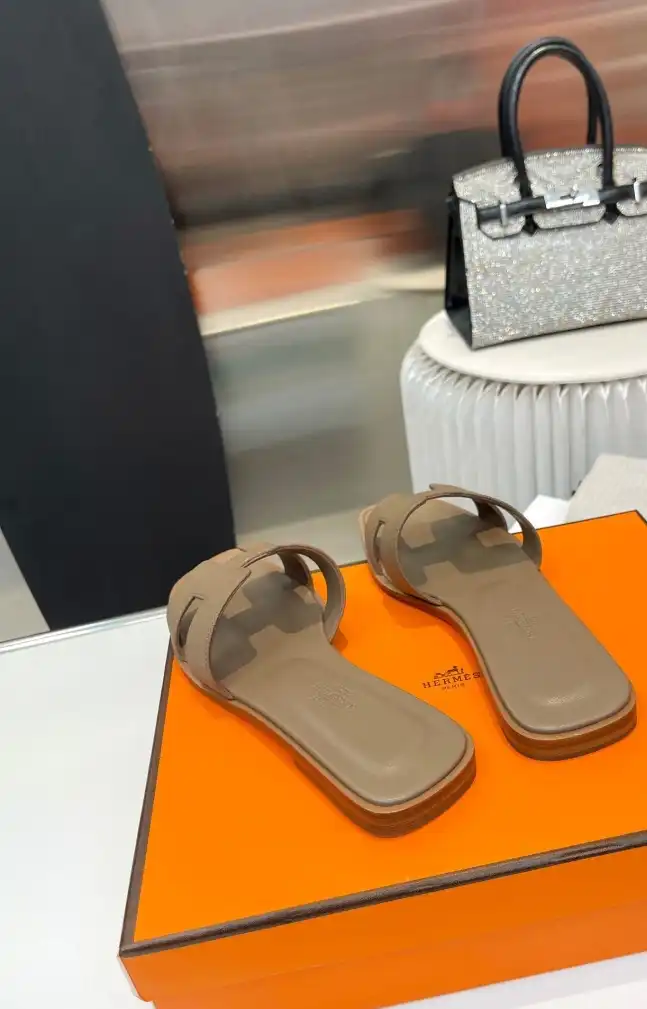 hype Hermes Slippers