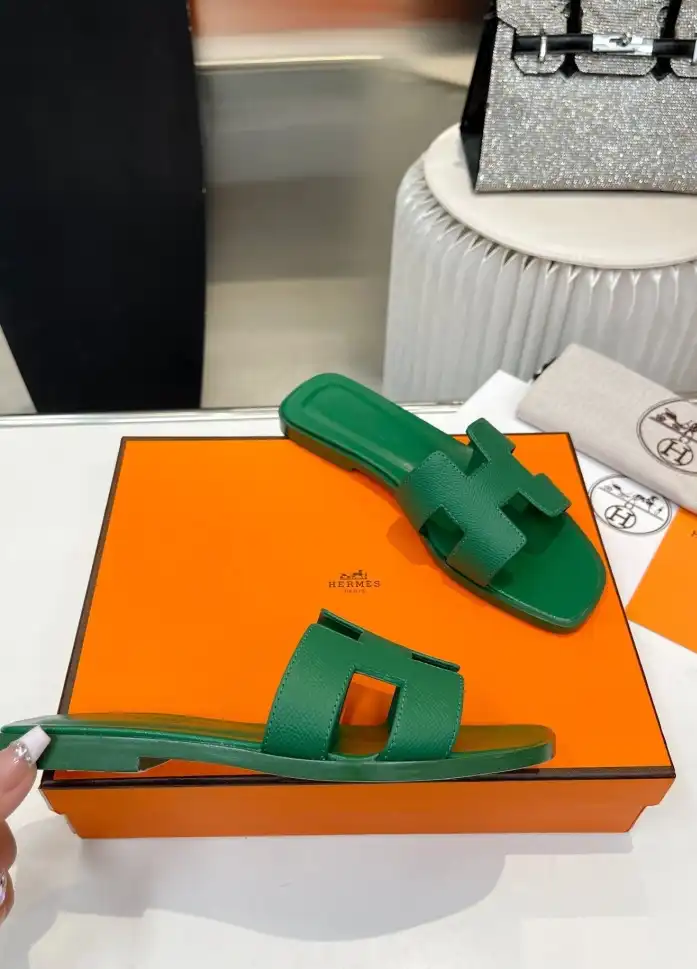 hype Hermes Slippers