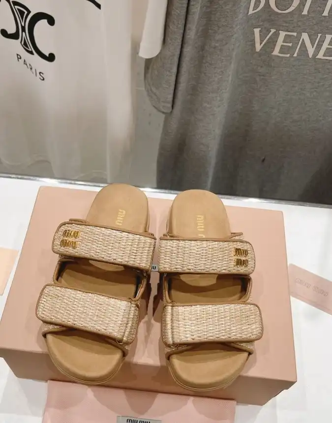 hype Miu Miu Slippers