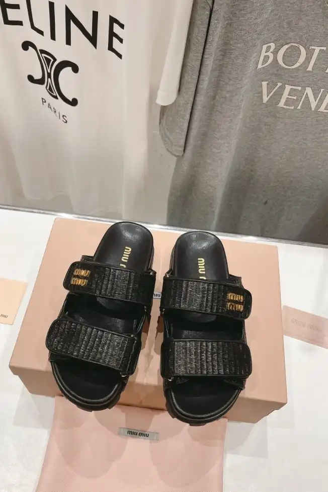 hype Miu Miu Slippers