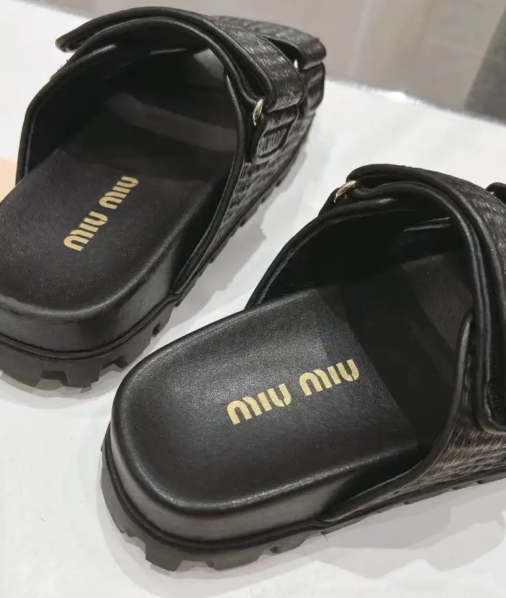 hype Miu Miu Slippers