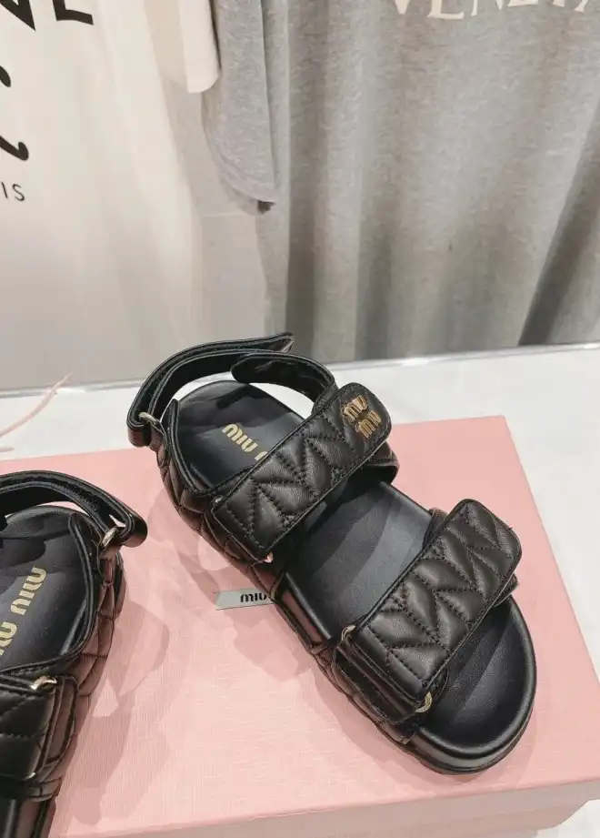 hype Miu Miu Sandals