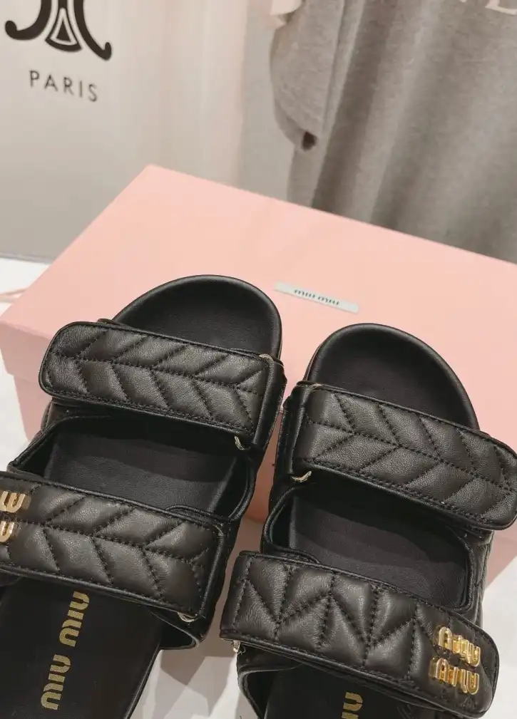 hype Miu Miu Slippers