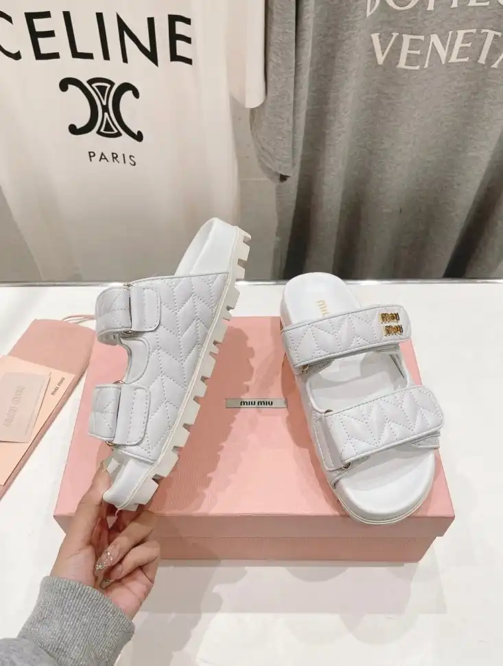 hype Miu Miu Slippers