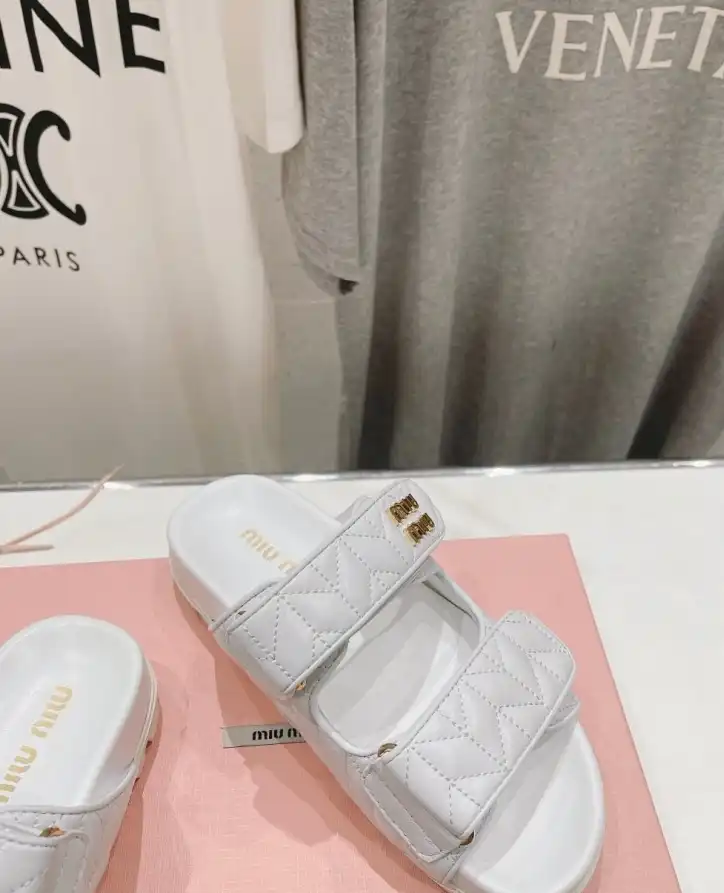 hype Miu Miu Slippers