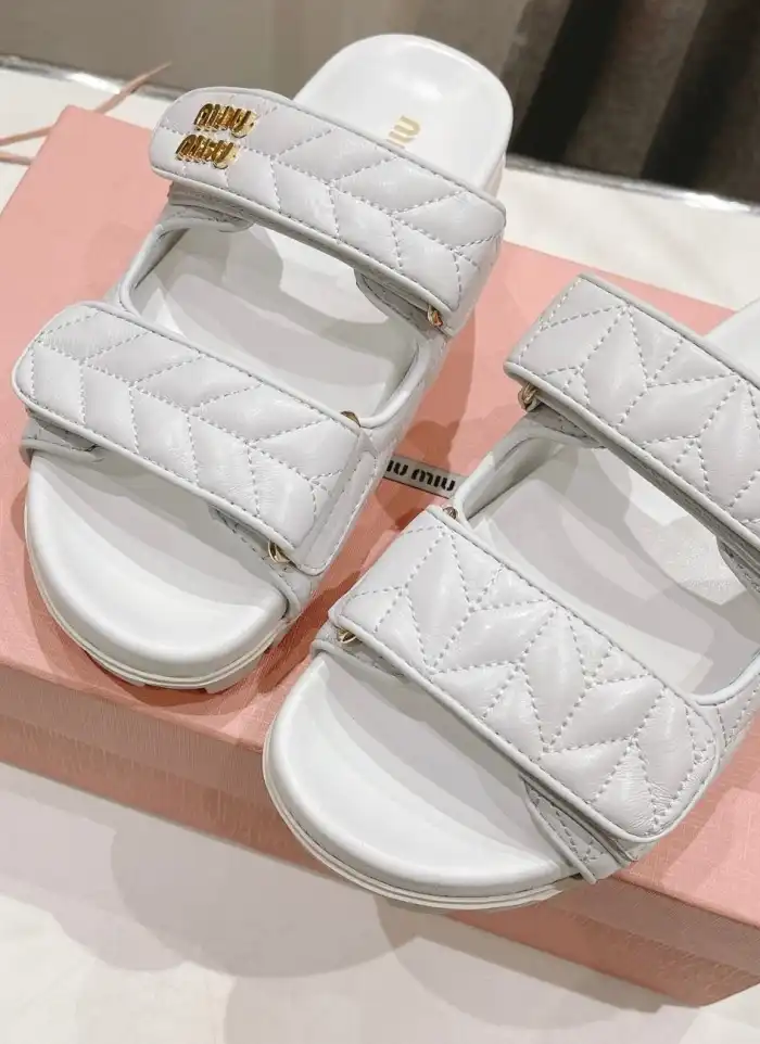 hype Miu Miu Slippers