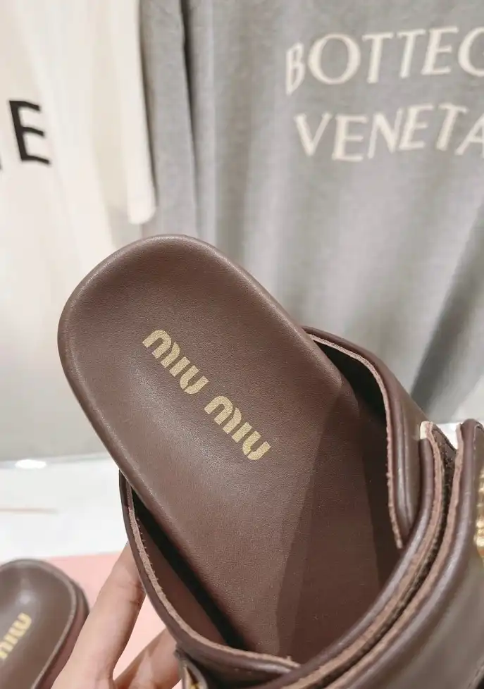 hype Miu Miu Slippers