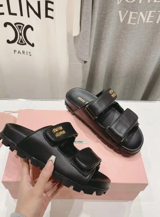 hype Miu Miu Slippers