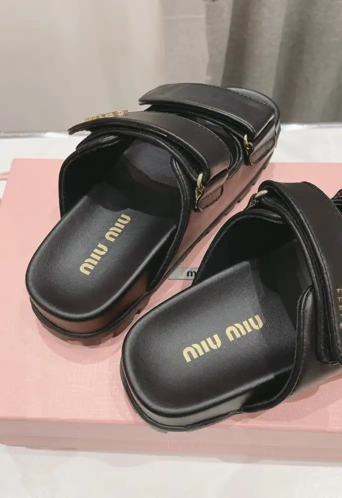 hype Miu Miu Slippers