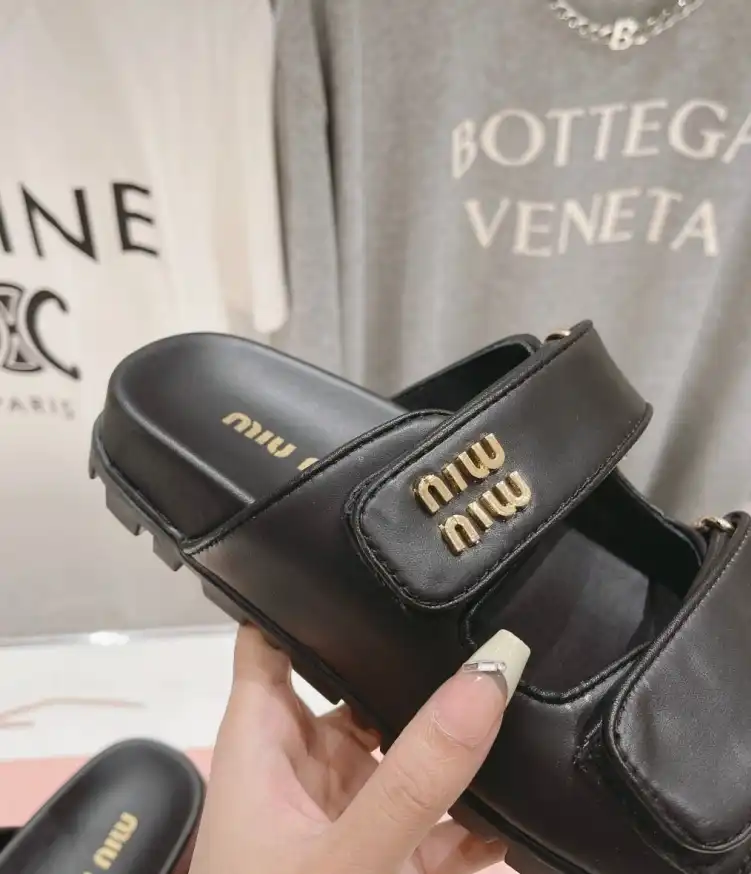 hype Miu Miu Slippers