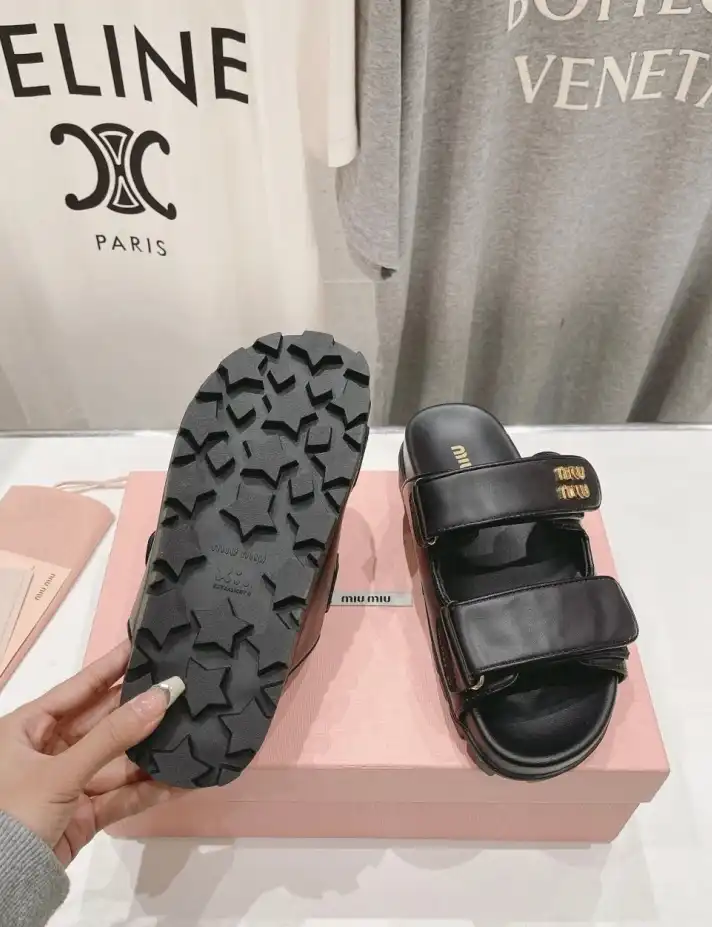 hype Miu Miu Slippers