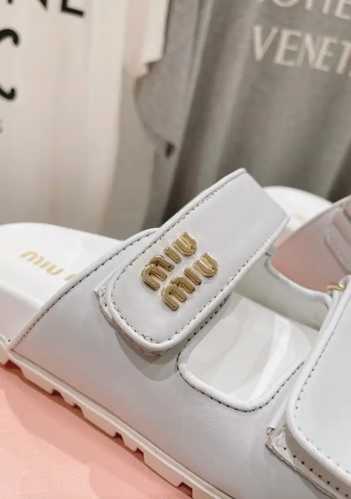 hype Miu Miu Slippers