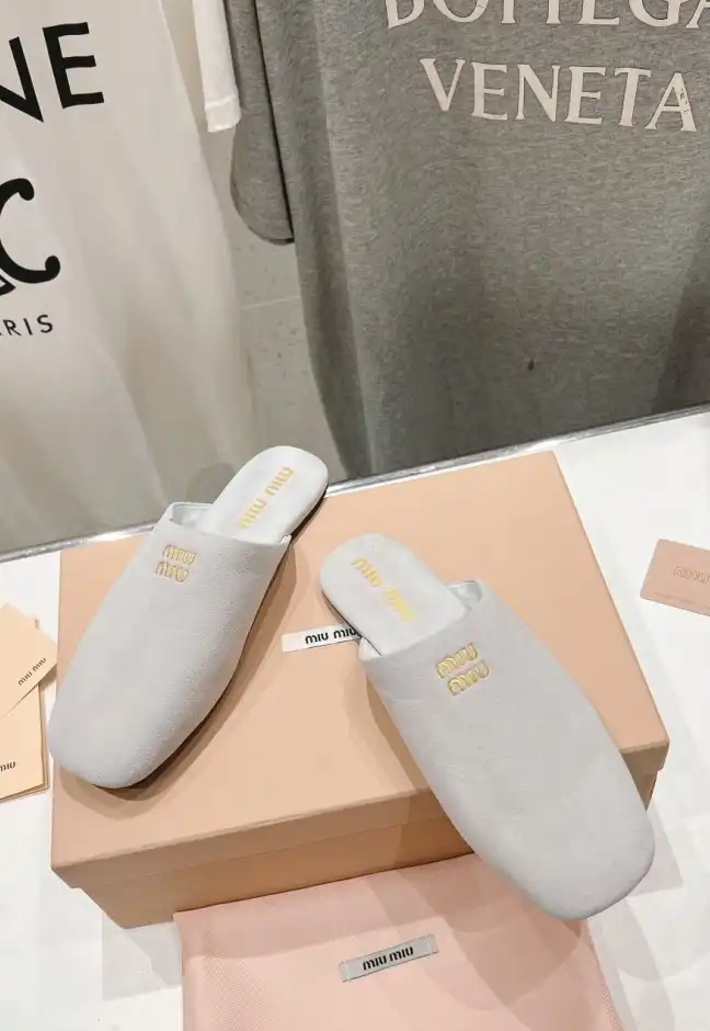 hype Miu Miu Slippers