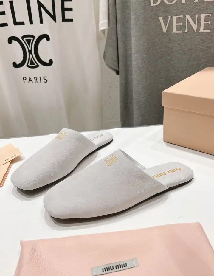 hype Miu Miu Slippers