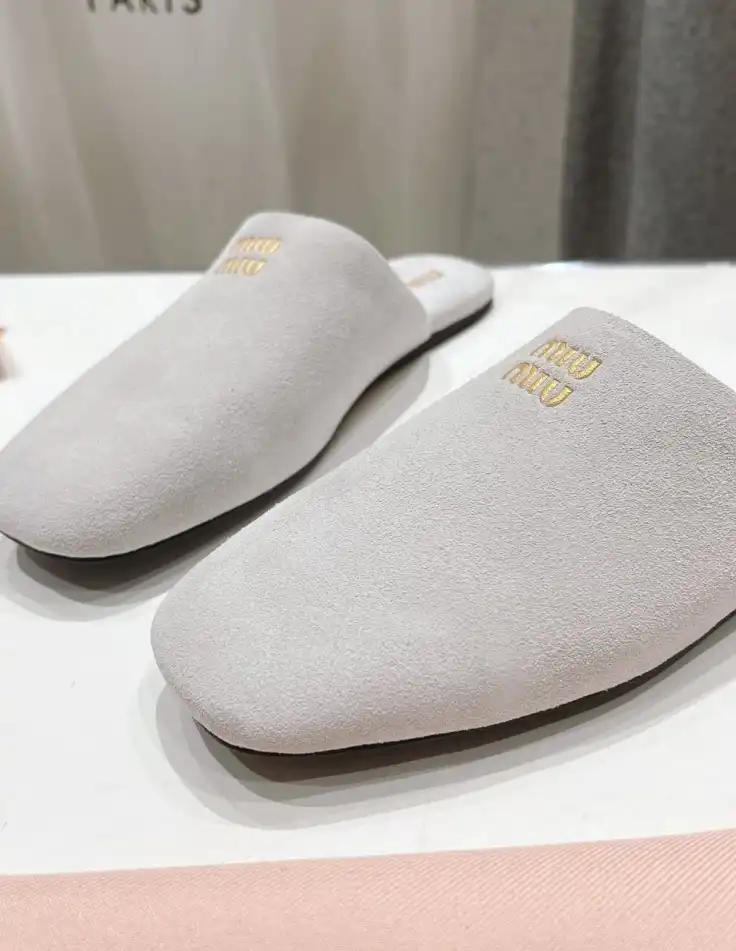 hype Miu Miu Slippers