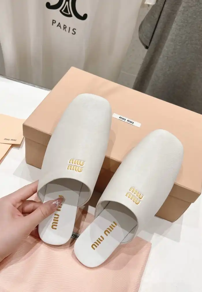 hype Miu Miu Slippers