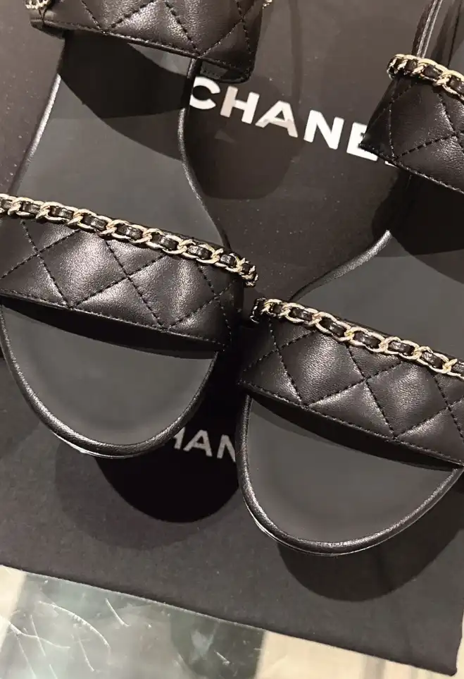 hype Chanel High Heels