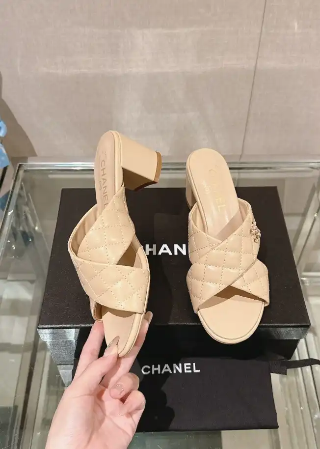 hype Chanel High Heels