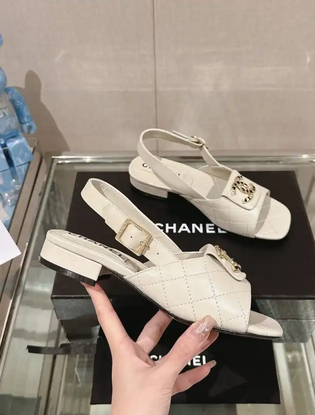 hype Chanel High Heels