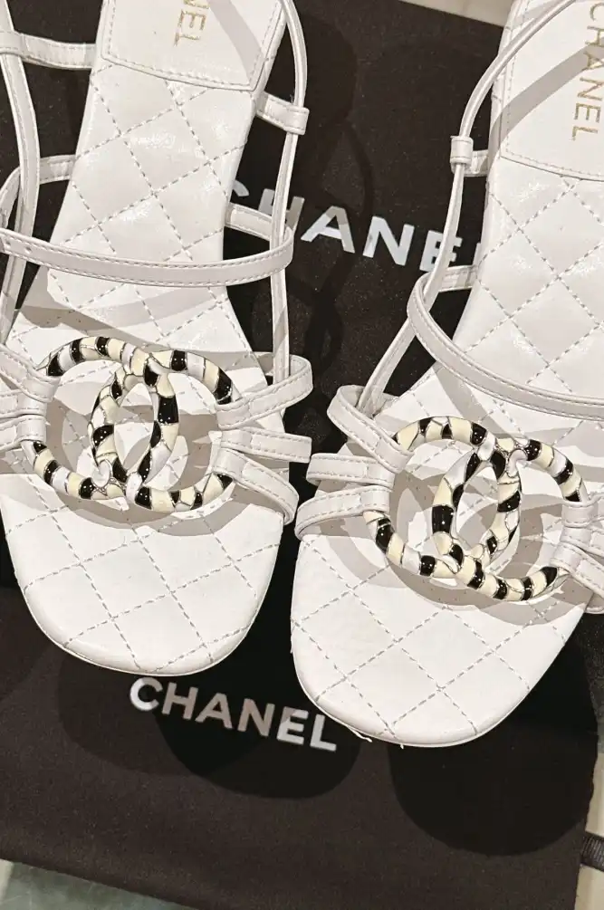 hype Chanel High Heels