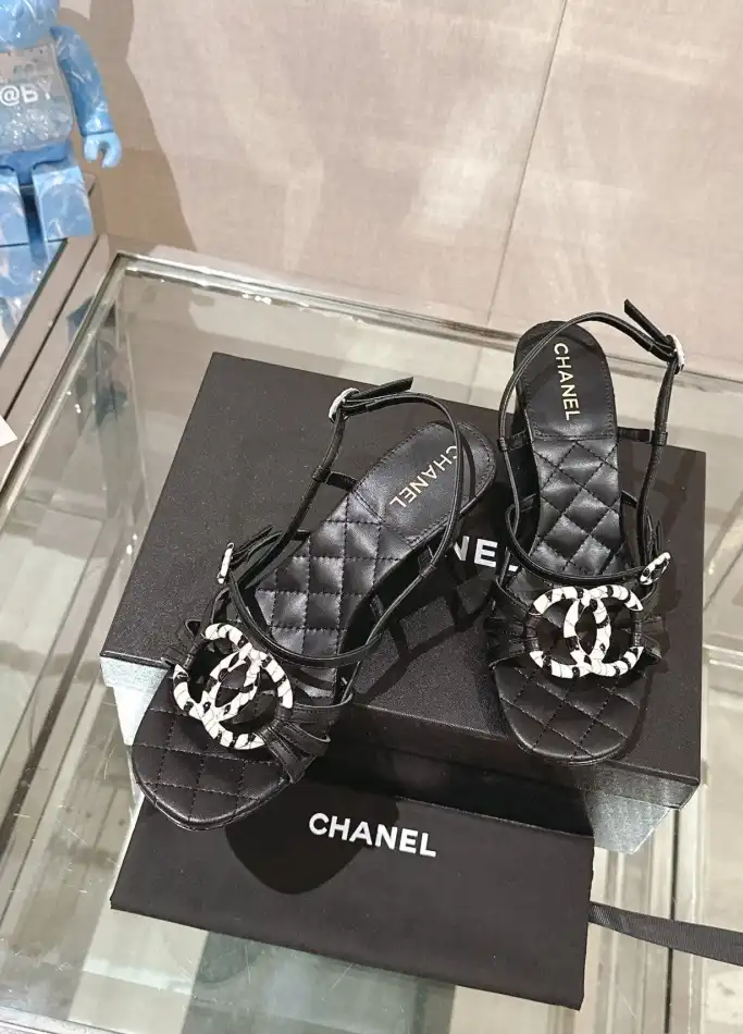 hype Chanel High Heels