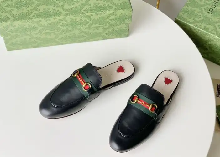 hype Gucci Slippers