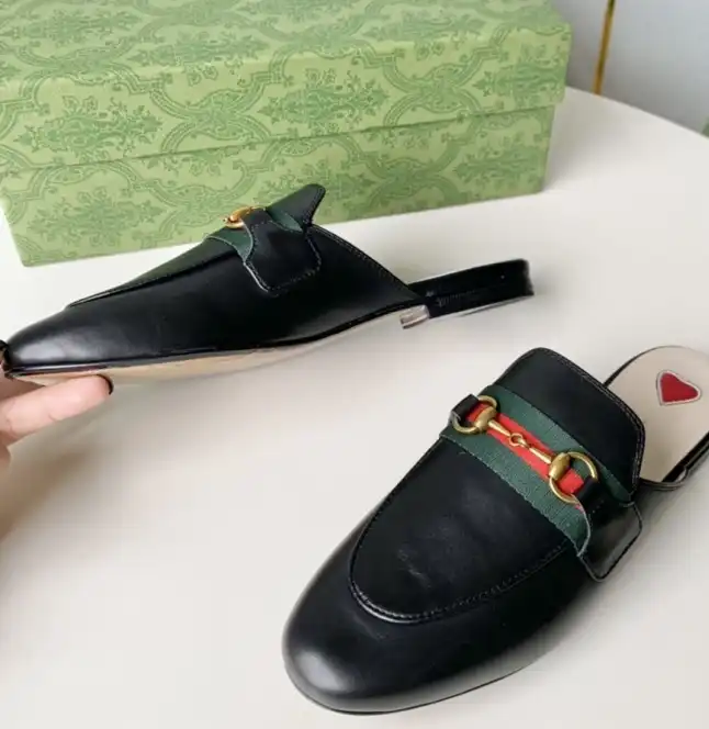 hype Gucci Slippers