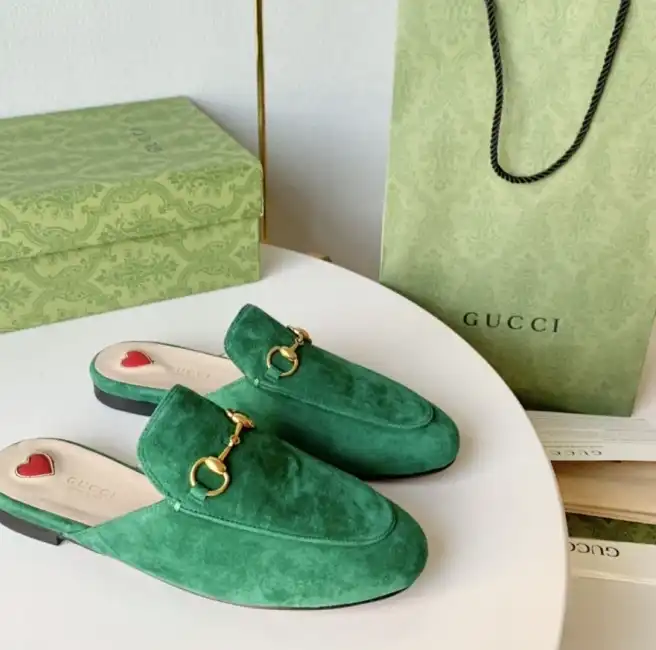 hype Gucci Slippers