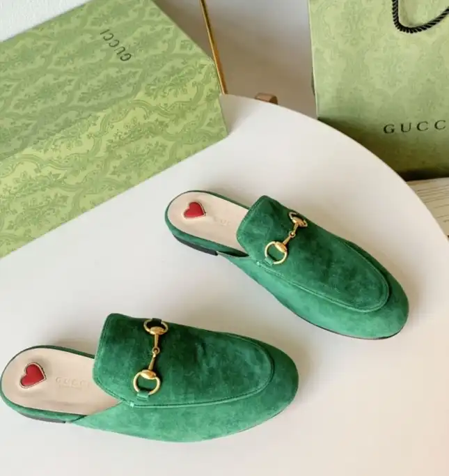 hype Gucci Slippers