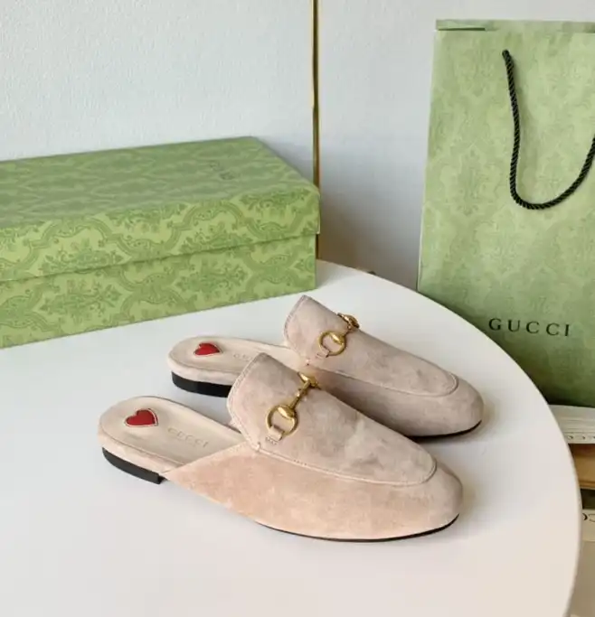 hype Gucci Slippers