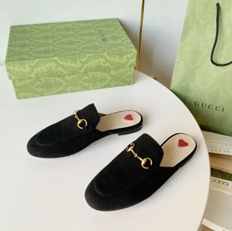 hype Gucci Slippers