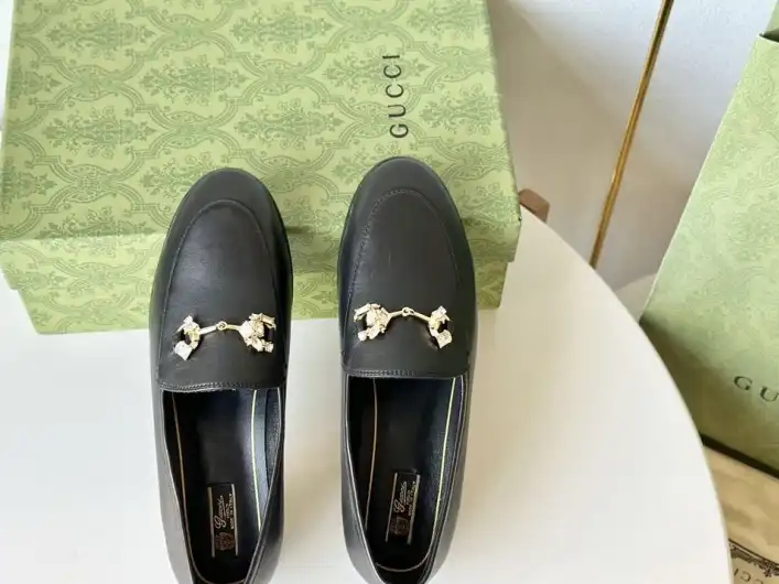 hype Gucci Flat Shoes