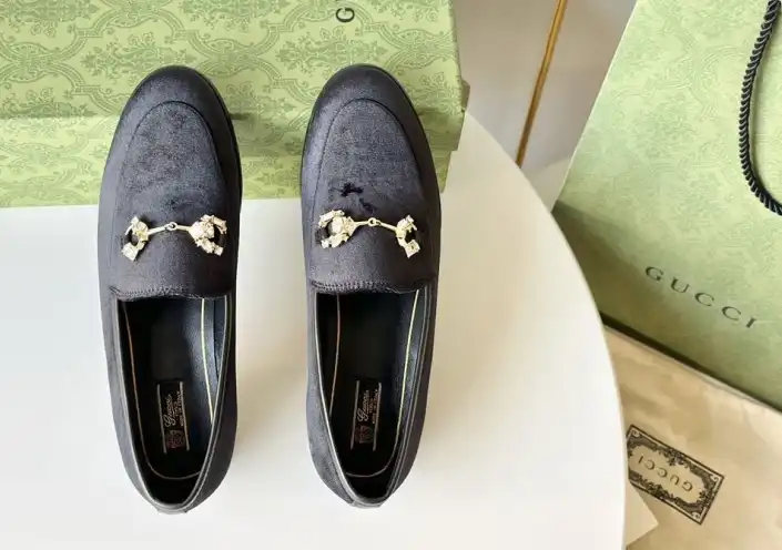 hype Gucci Flat Shoes