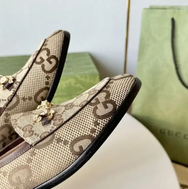 hype Gucci Flat Shoes