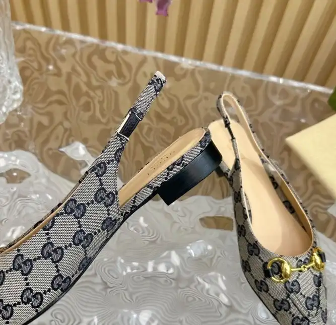 hype Gucci Sandals