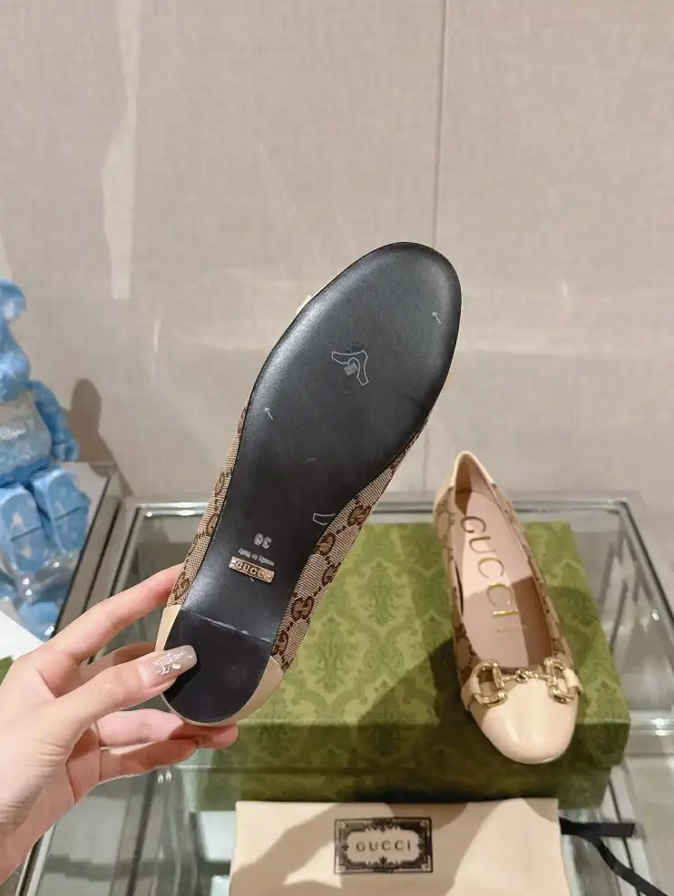 hype Gucci Flat Shoes