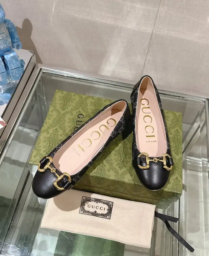 hype Gucci Flat Shoes